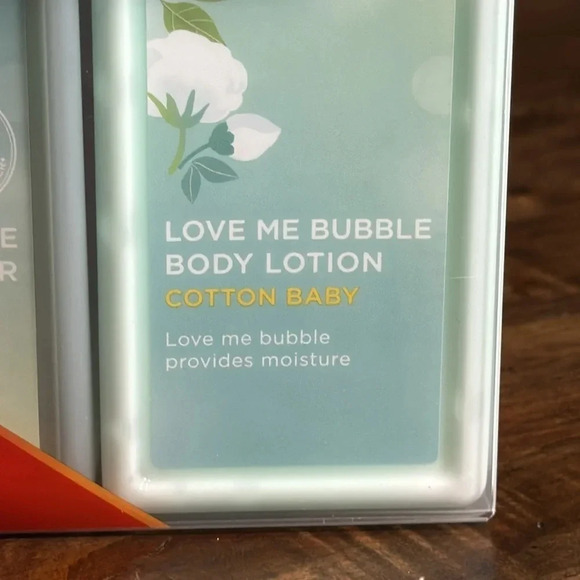 NWT Nature Republic Love Me Bubble Body Care Set (1 Bath/1 Body Lotion) - Picture 4 of 8